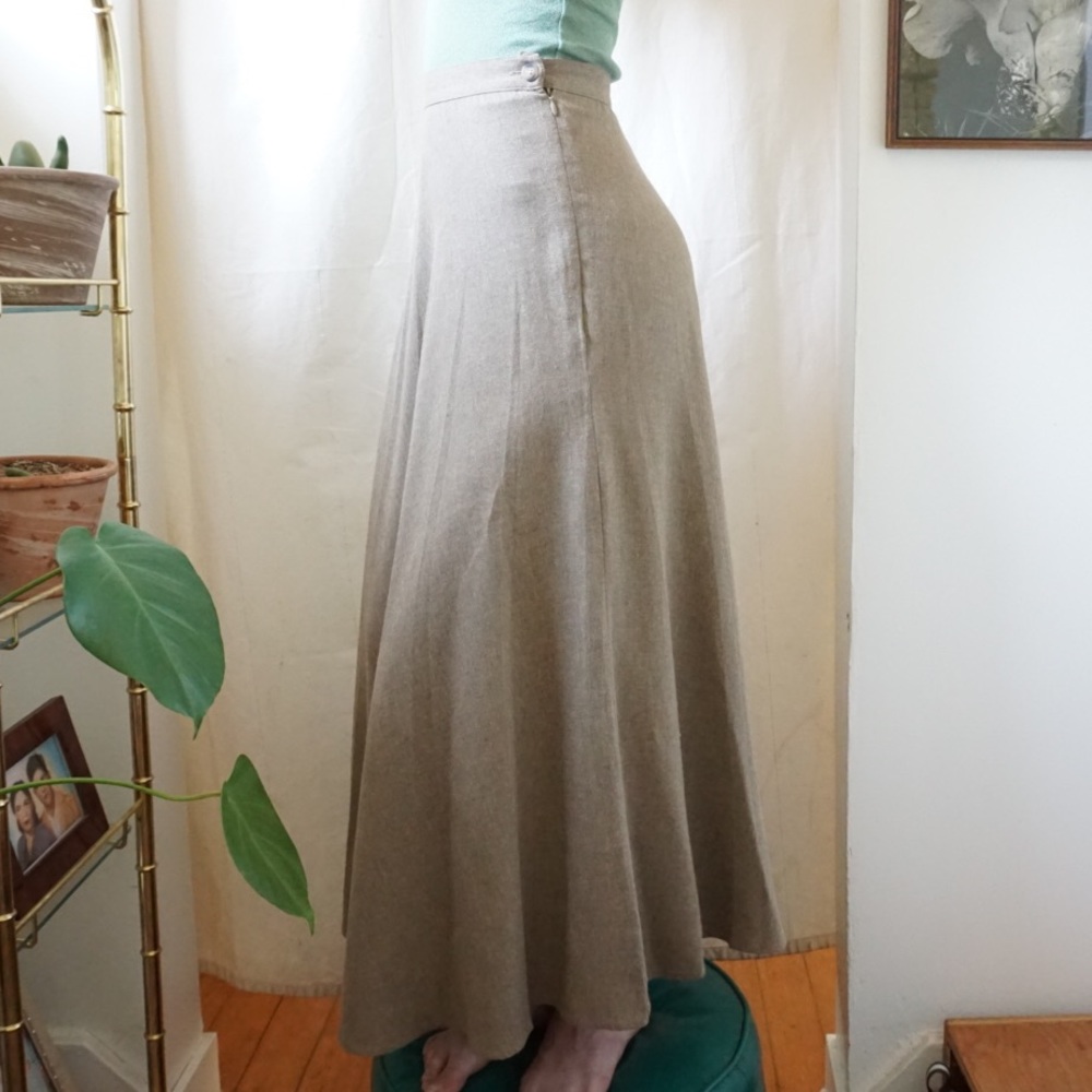 Vintage full length linen like maxi skirt with button closure